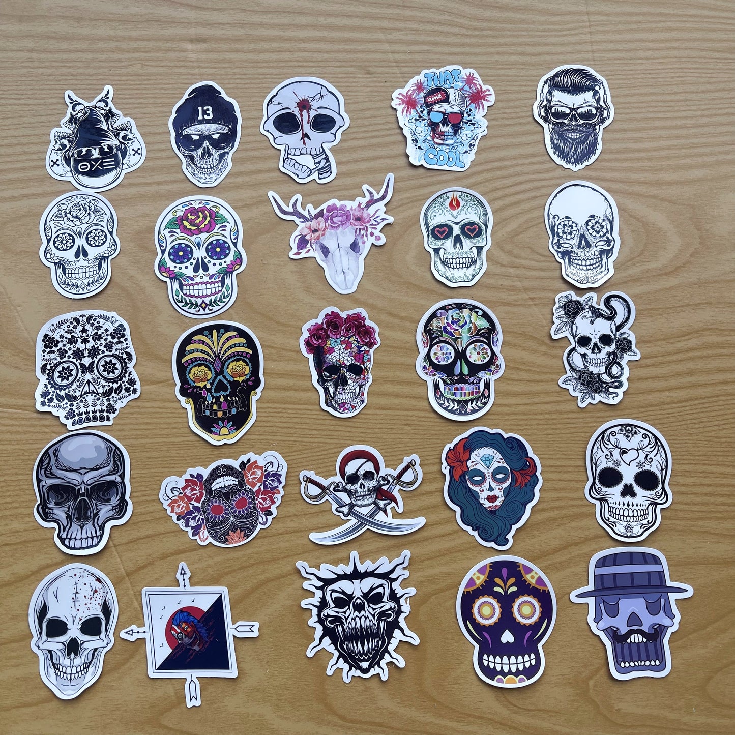 50 PCs Creepy Skull Halloween Ghost Spooky Vinyl Stickers for Cars Bottles Decal Q10S