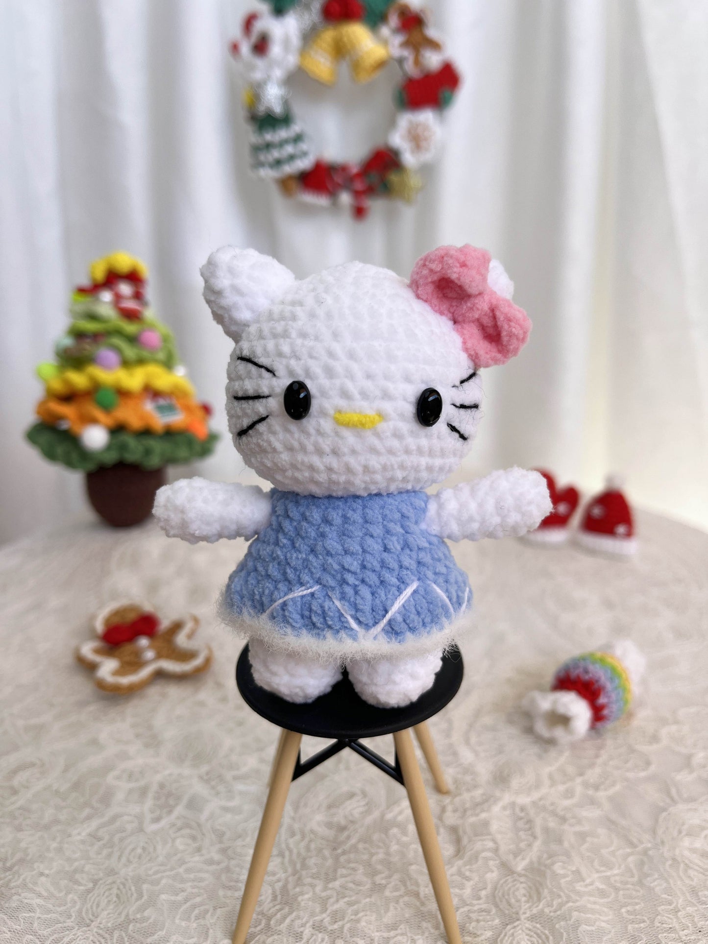 Hello Kitty| Handmade Crochet Sanrio Amigurumi doll Plushies Christmas Thanksgiving Gift Decor Gift for Family Friends Keychain